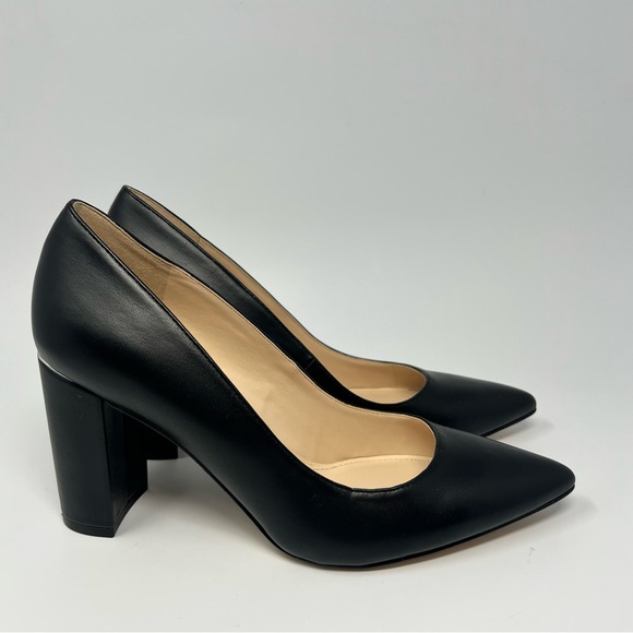 Marc Fisher Viviene Pumps
Size 7.5 - Picture 2 of 6